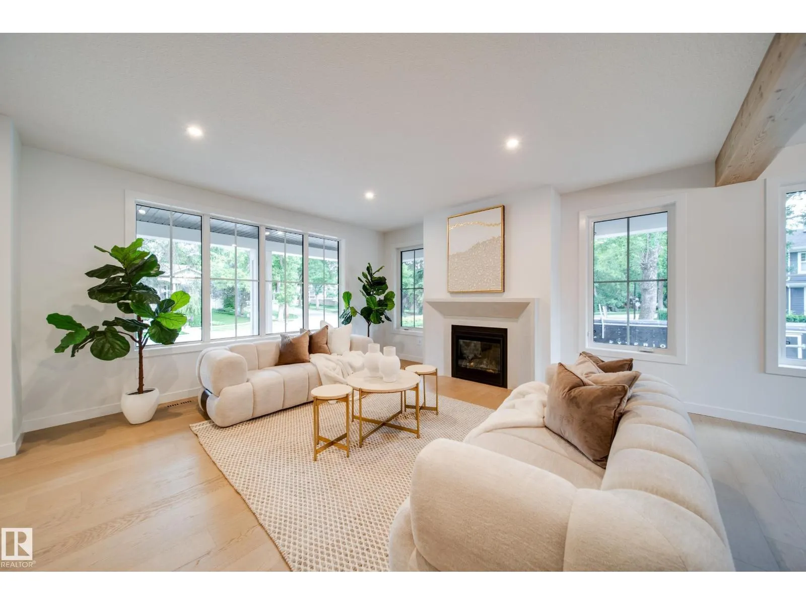 6003 111 AV NW