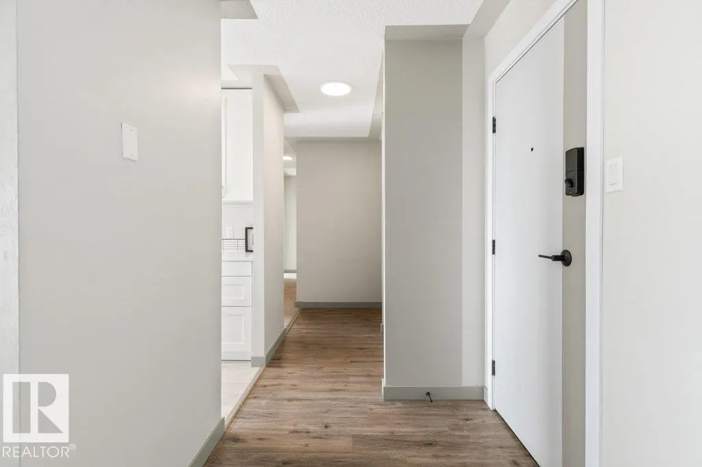 #1204 9725 106 ST NW