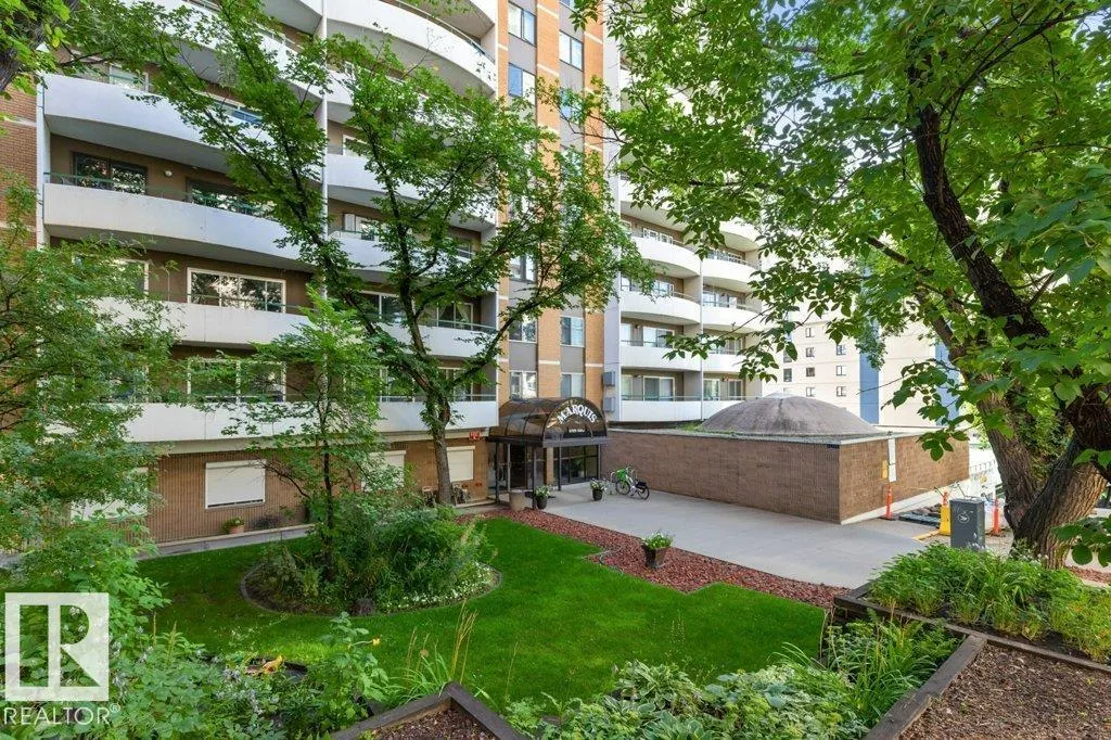 #1204 9725 106 ST NW