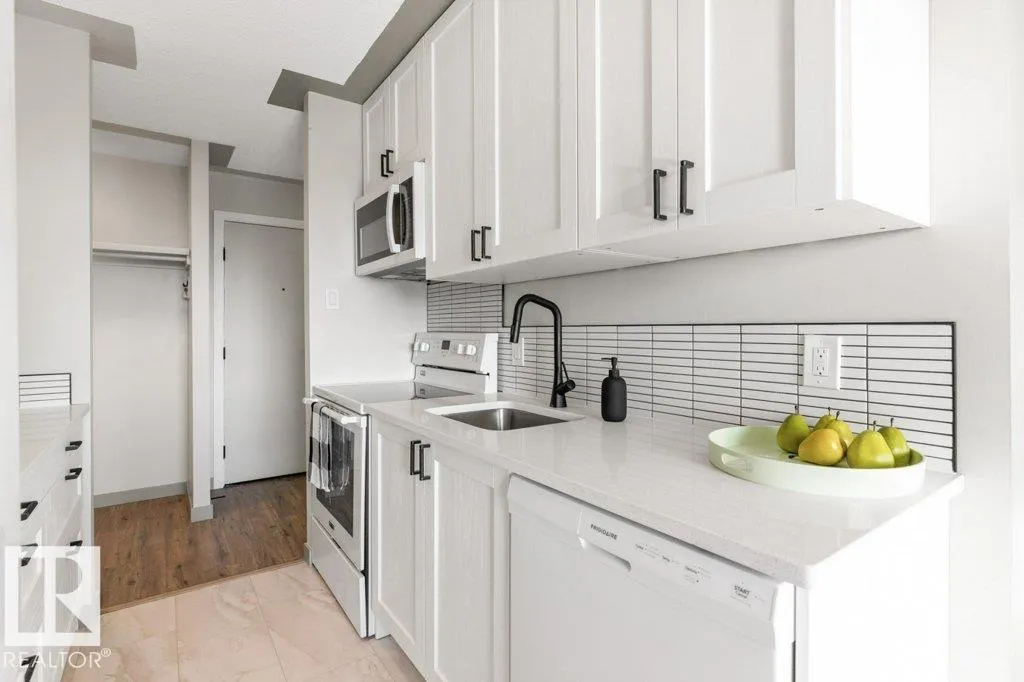 #1204 9725 106 ST NW