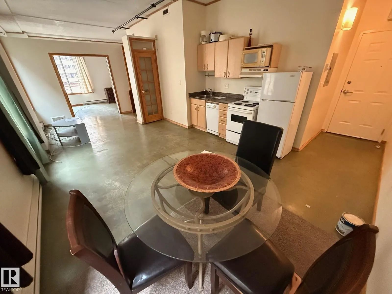 #505 10024 JASPER AV NW