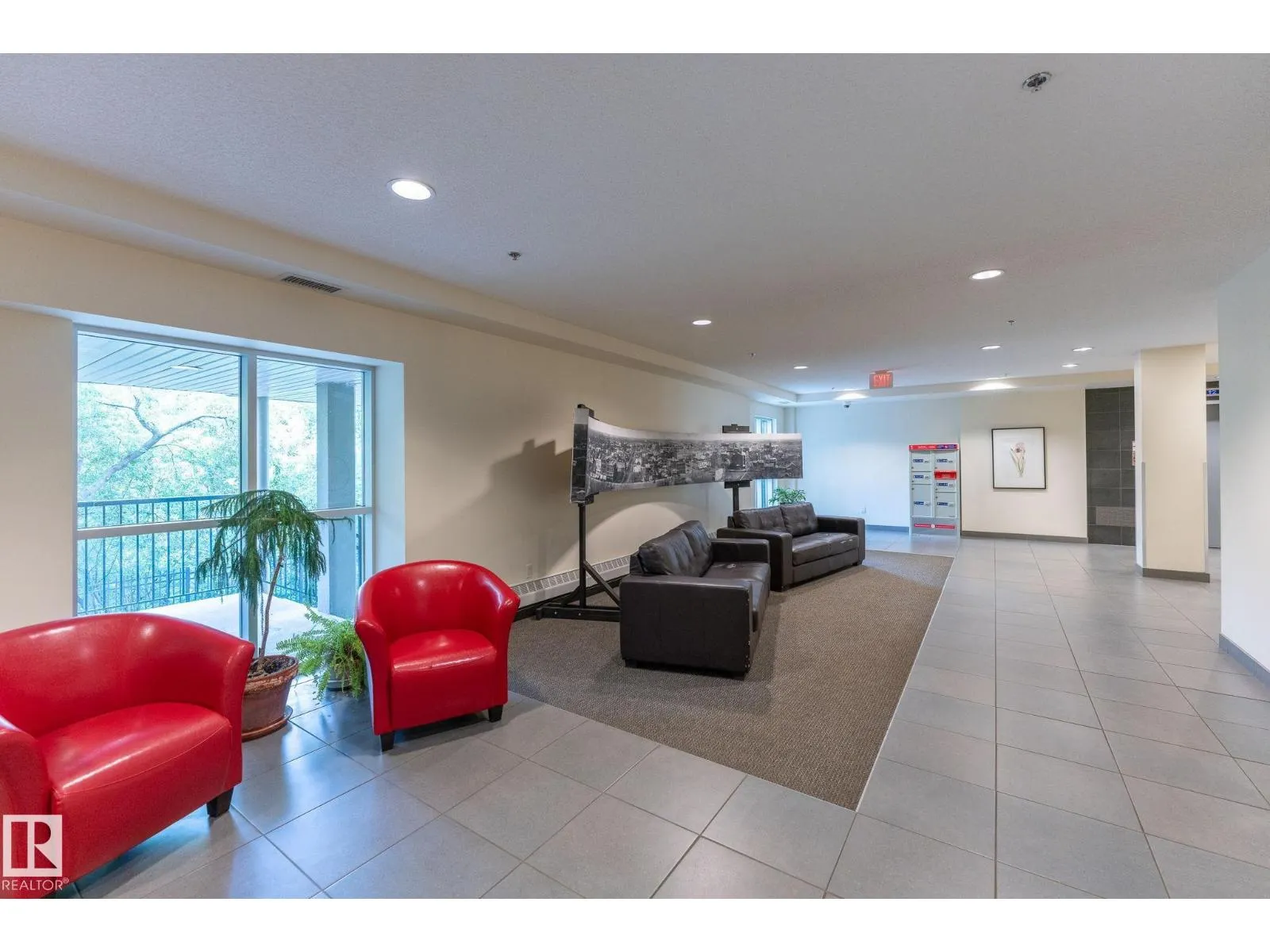 #306 9316 82 AV NW NW
