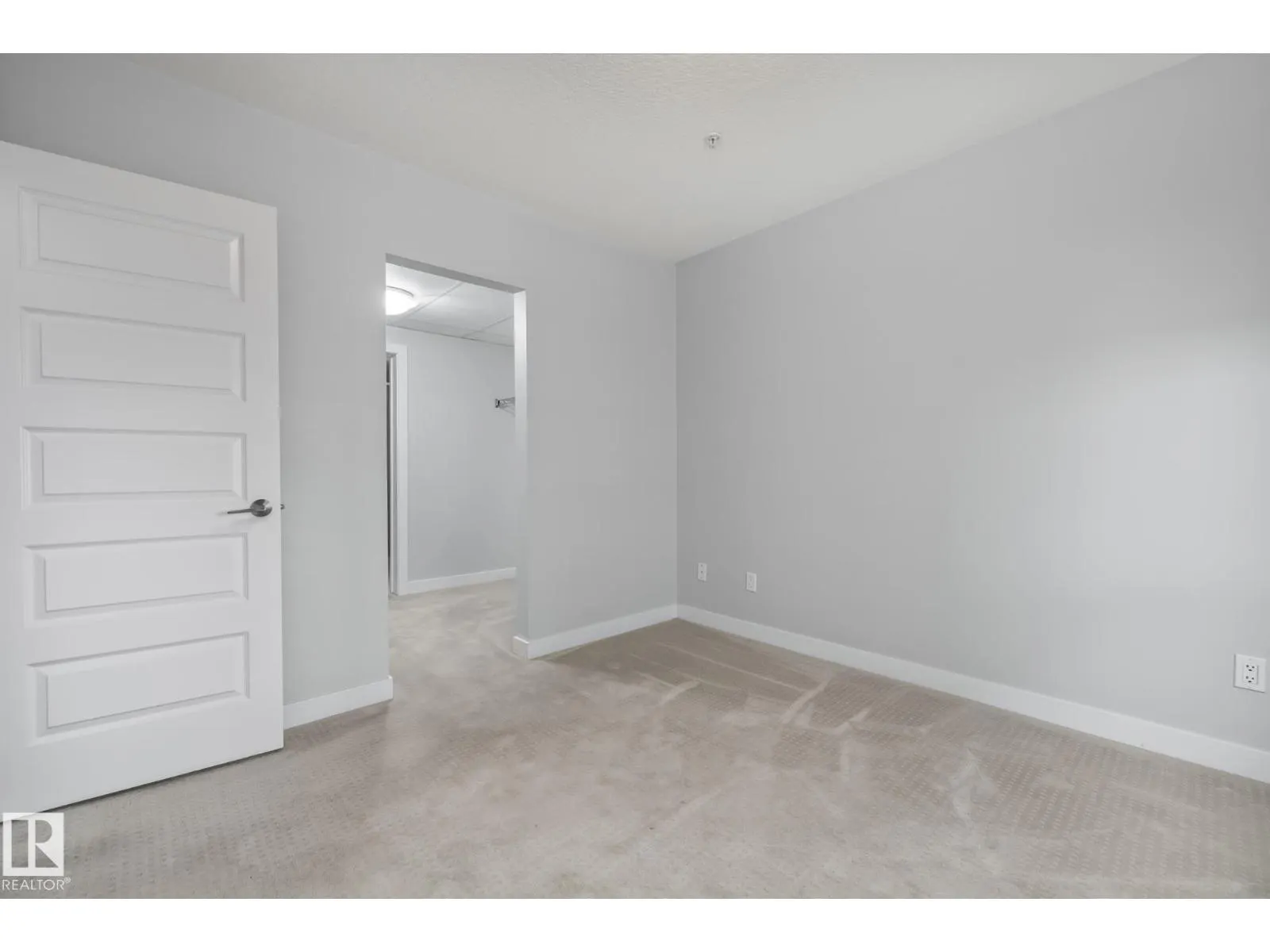 #810 5151 WINDERMERE BV SW