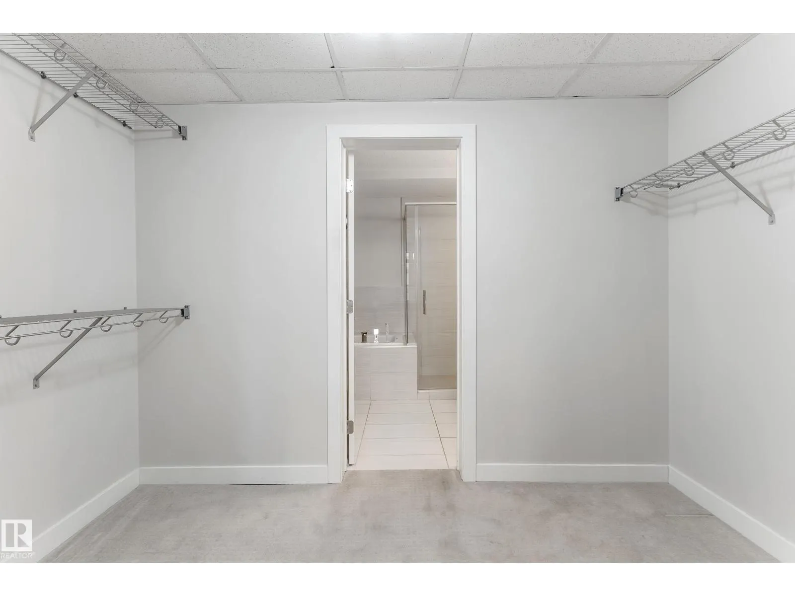 #810 5151 WINDERMERE BV SW