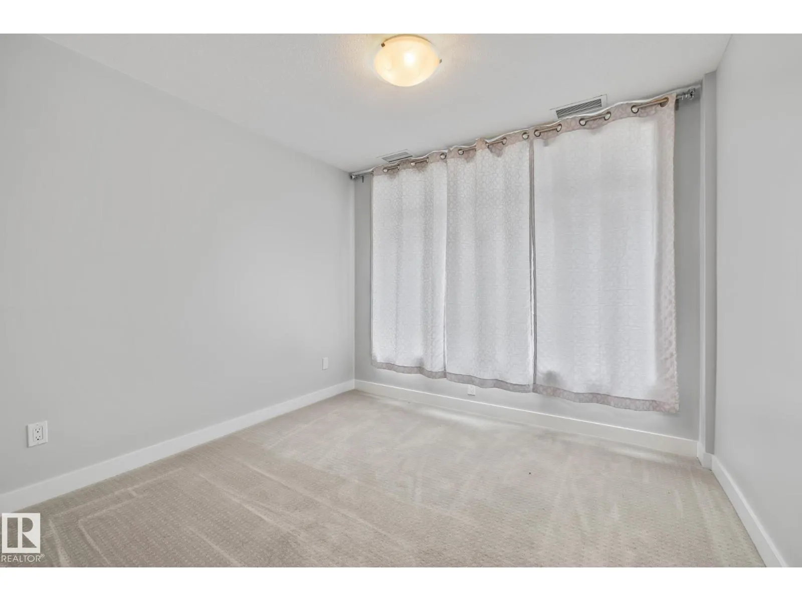 #810 5151 WINDERMERE BV SW