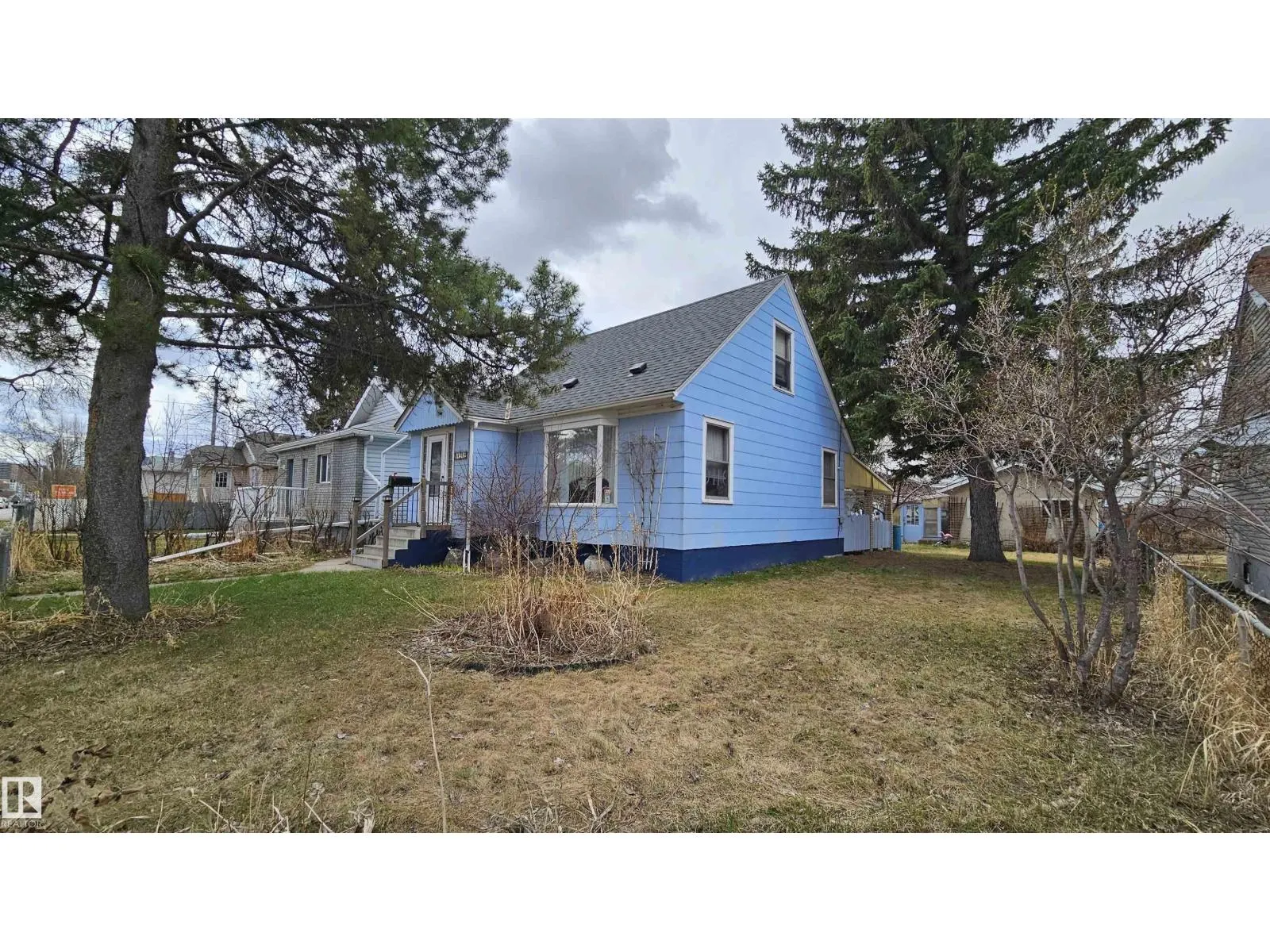 11512 86 ST NW