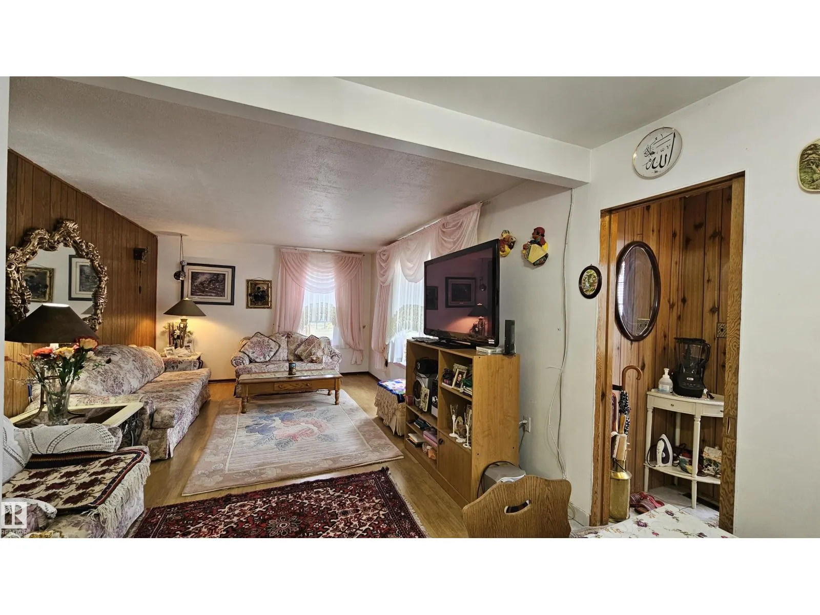 11512 86 ST NW