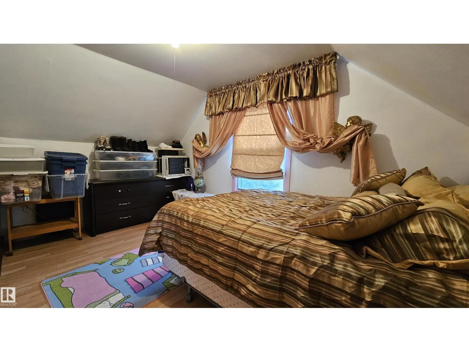 11512 86 ST NW