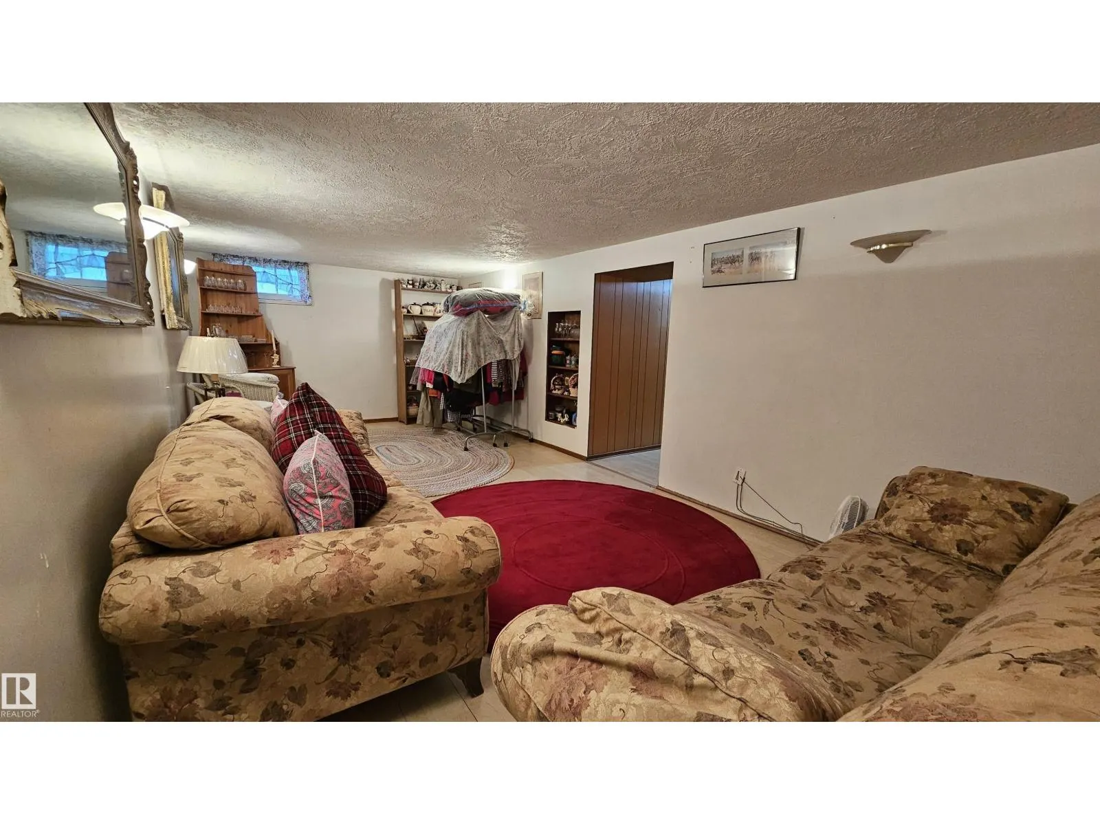 11512 86 ST NW
