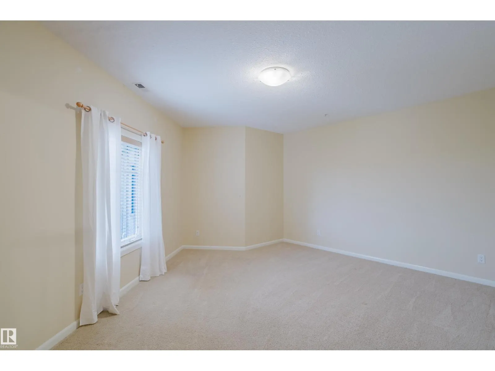 #409 160 MAGRATH RD NW NW