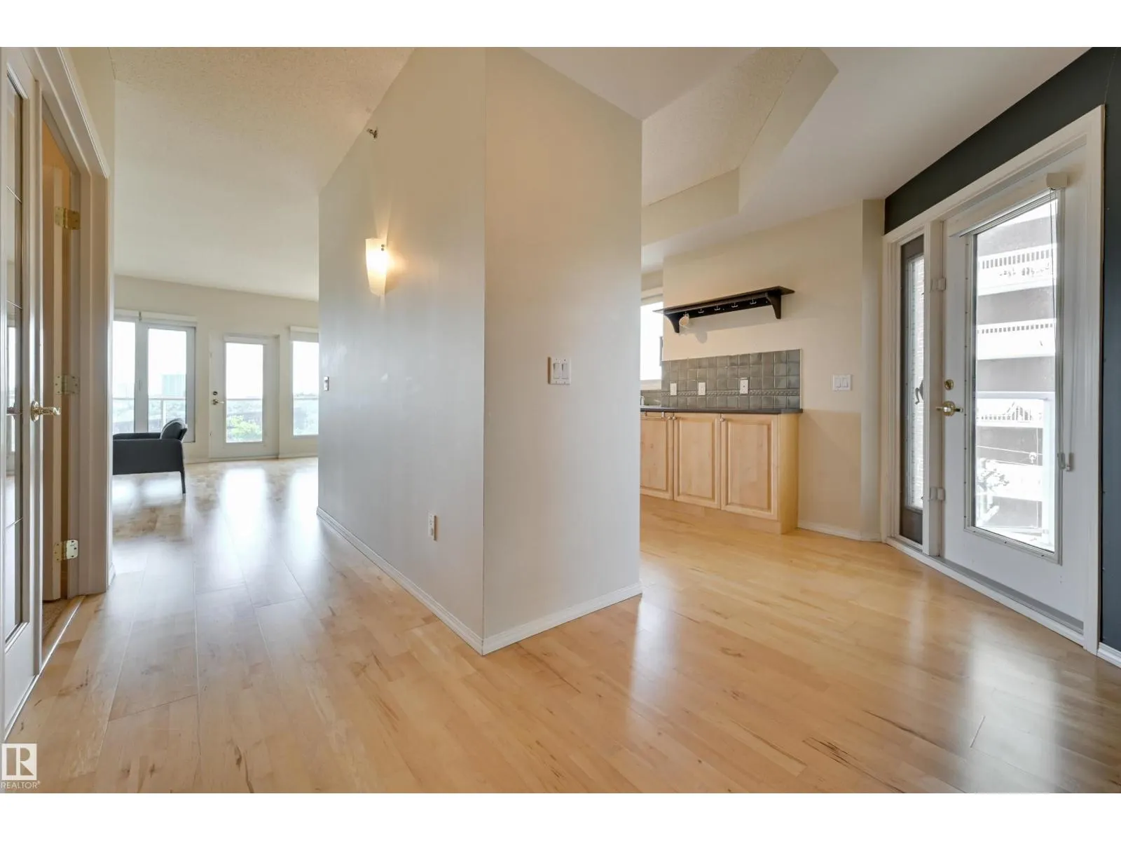 #501 9708 110 ST NW