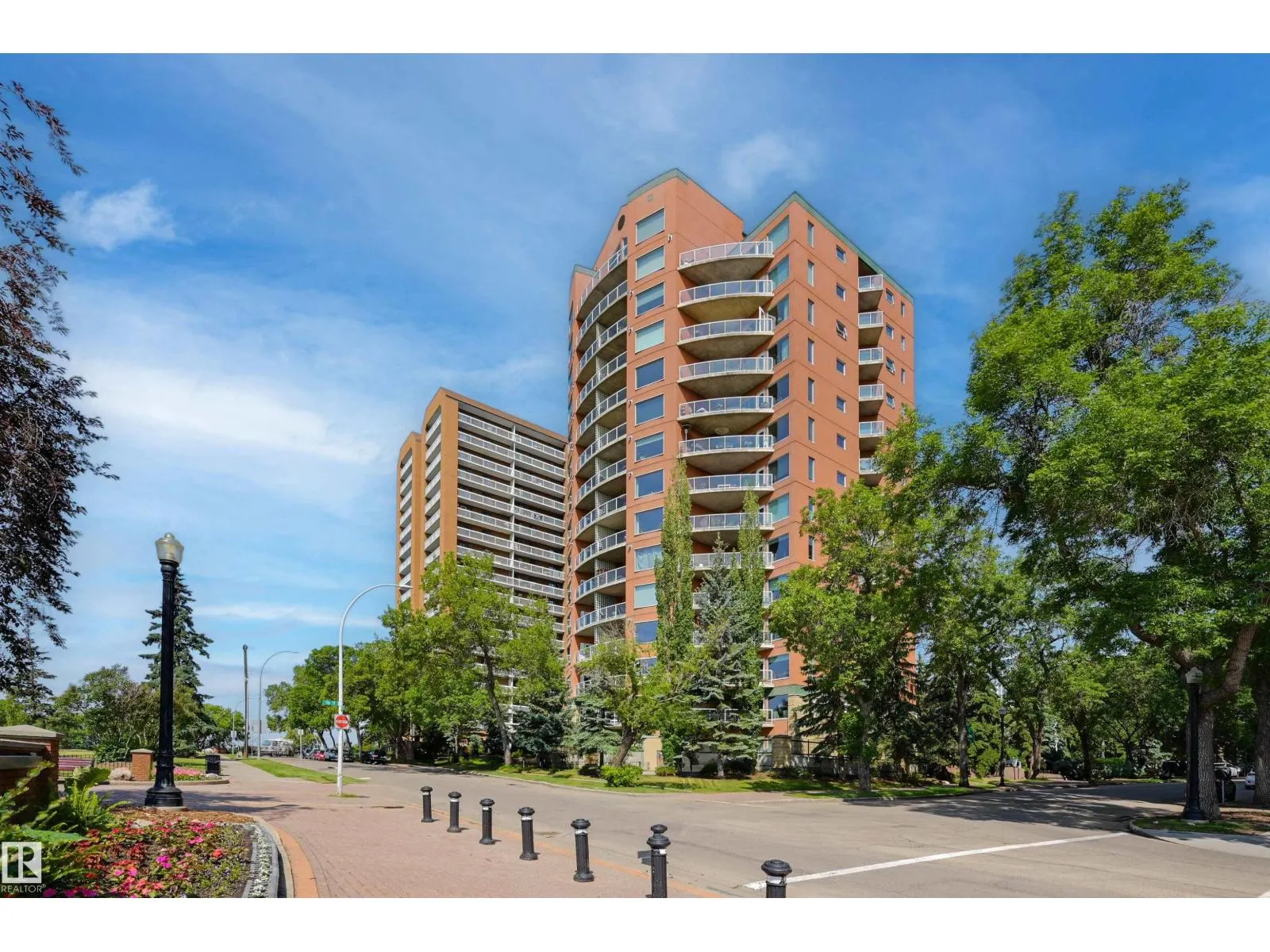#501 9708 110 ST NW