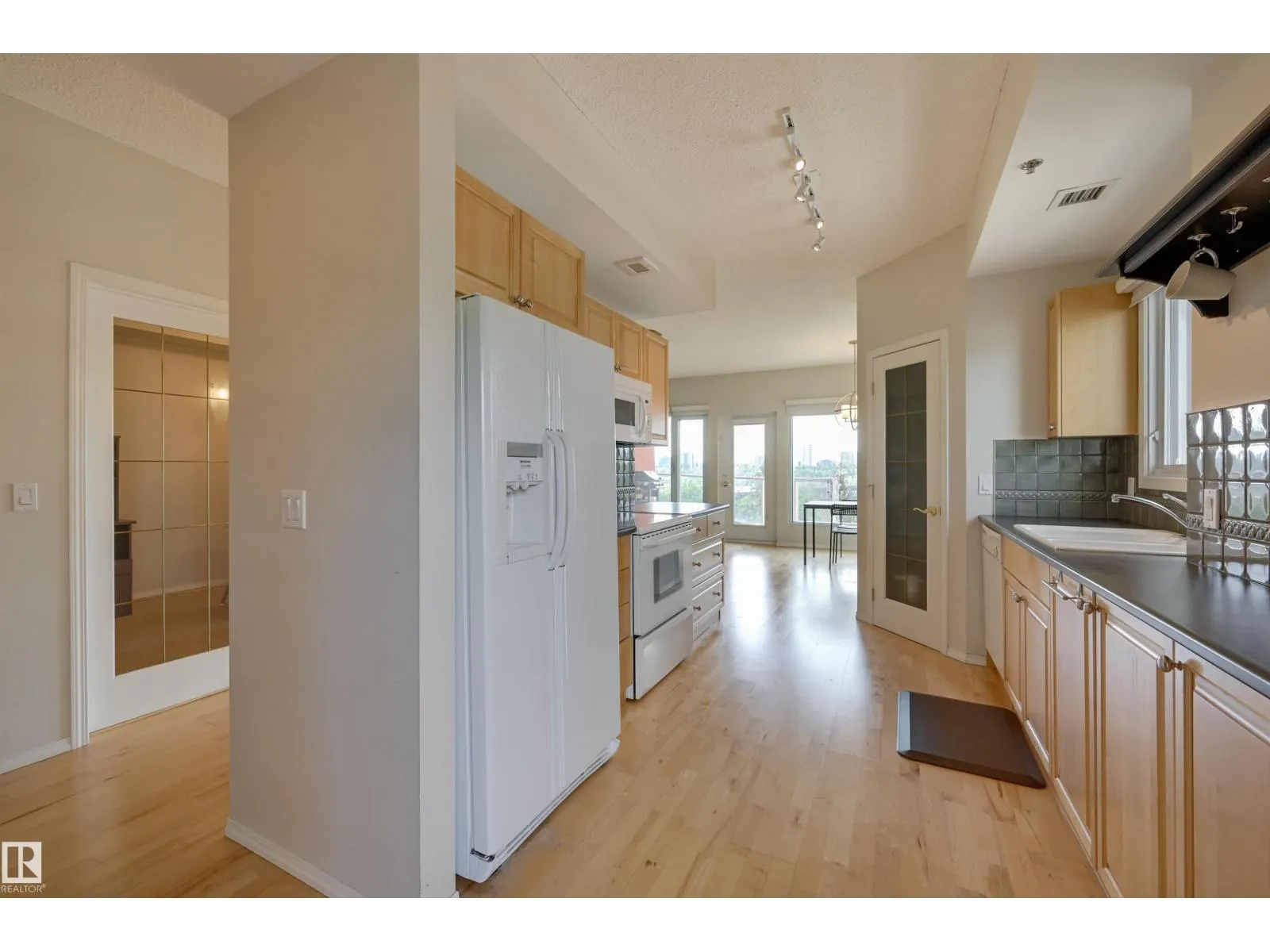 #501 9708 110 ST NW