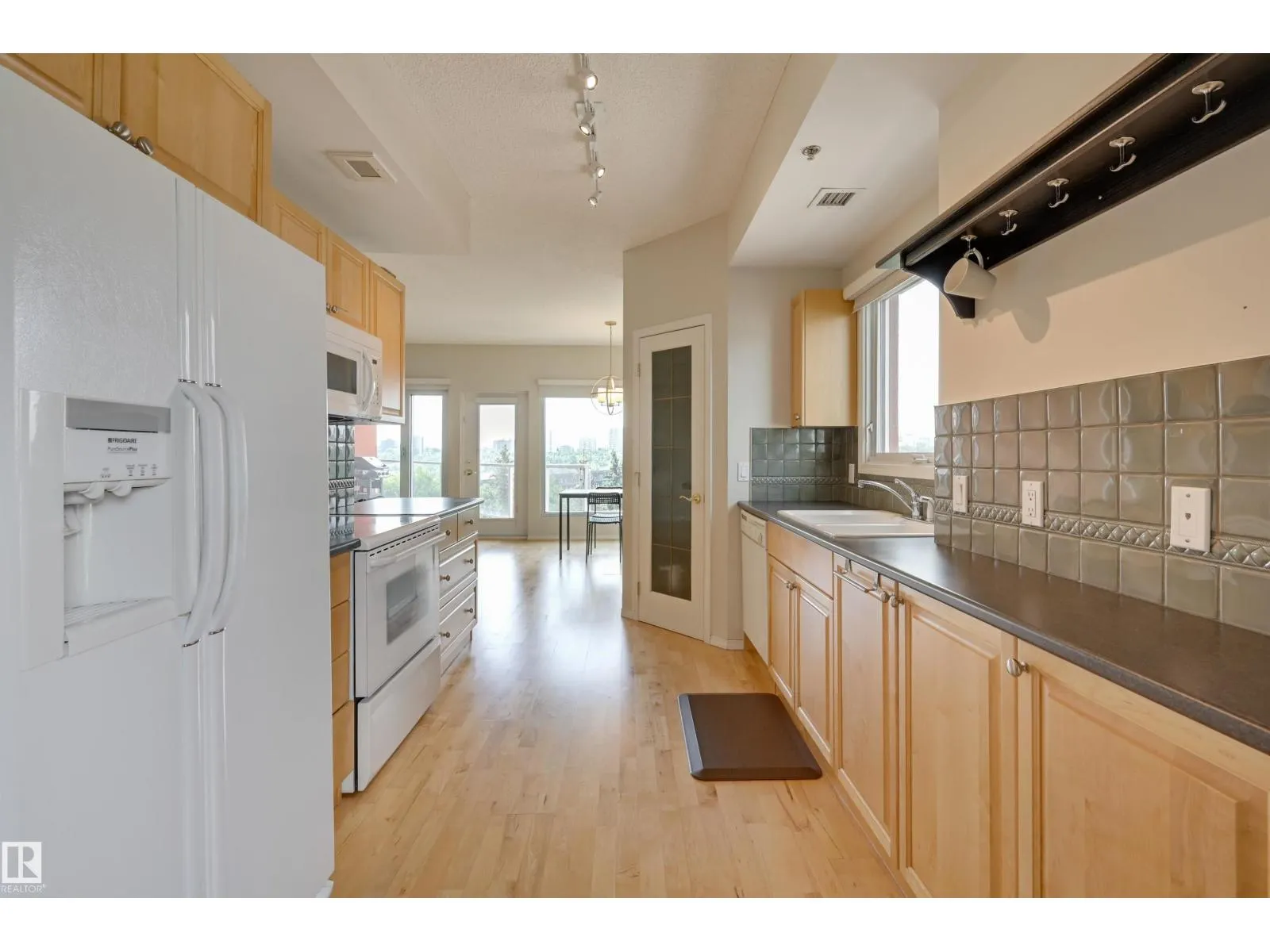 #501 9708 110 ST NW