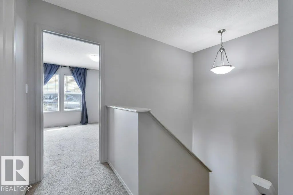 1 SIMMONDS PL