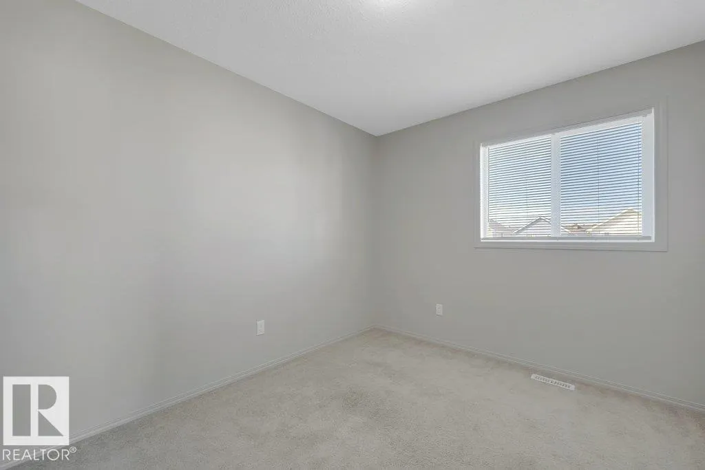 1 SIMMONDS PL