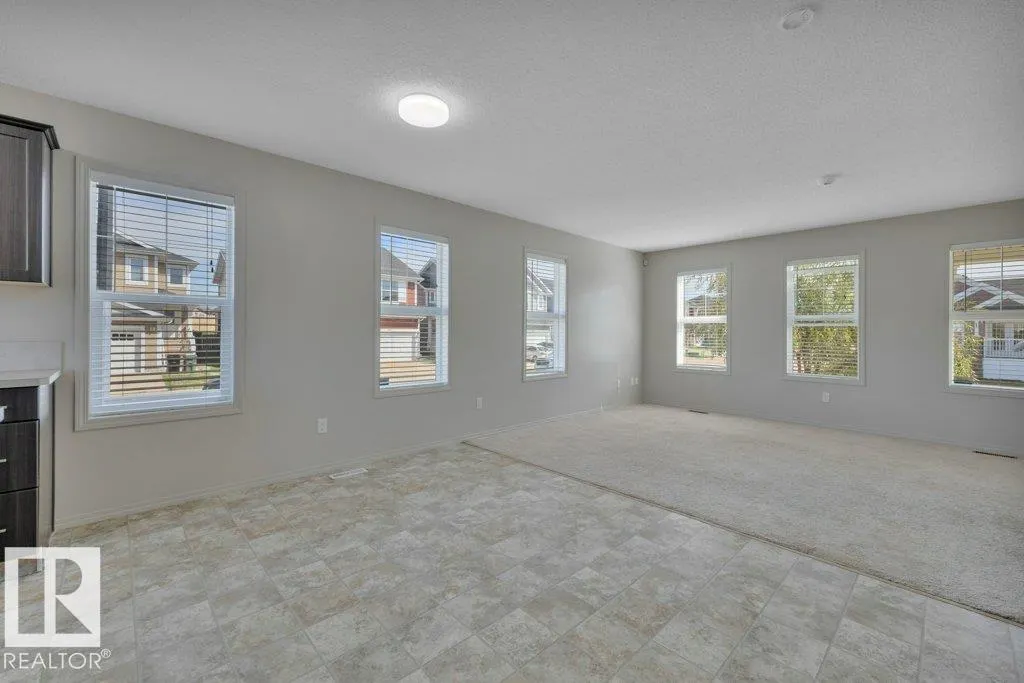 1 SIMMONDS PL