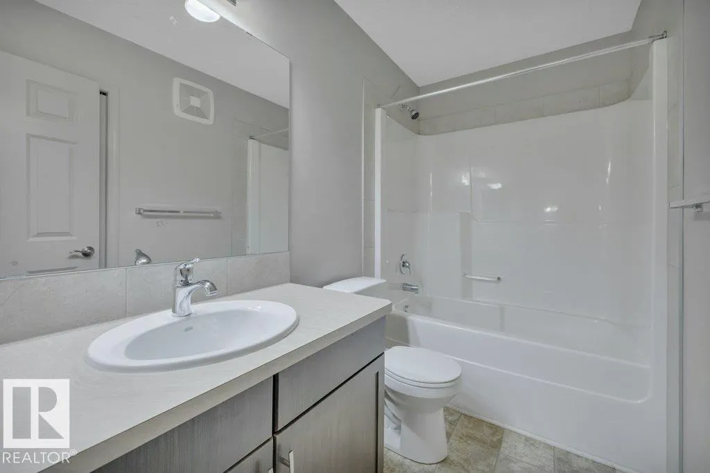 1 SIMMONDS PL