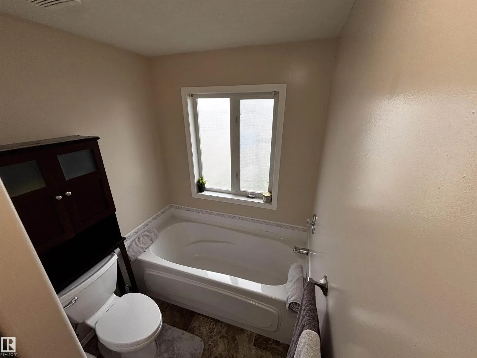 152 Mackay CR