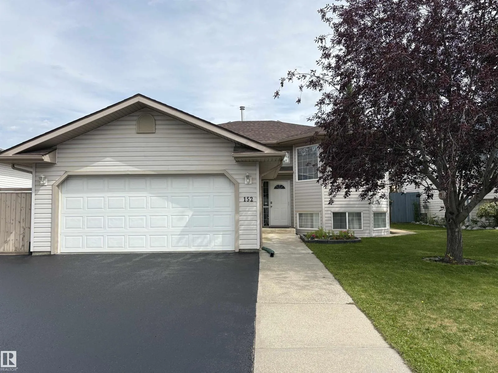 152 Mackay CR