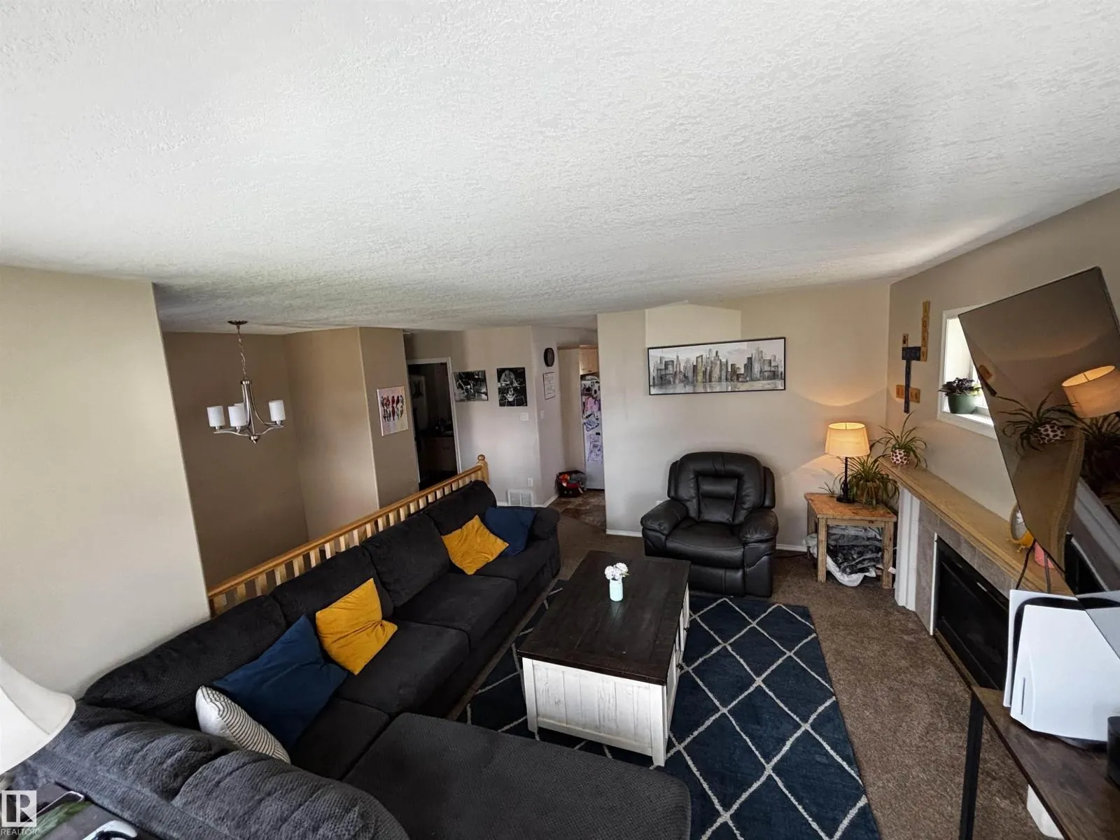 152 Mackay CR