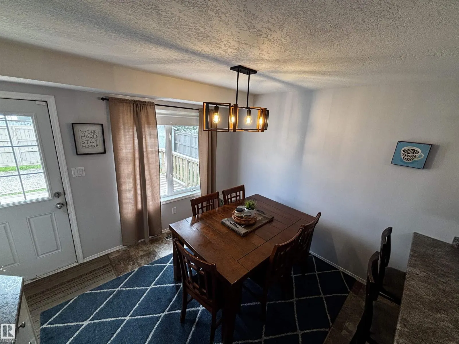 152 Mackay CR