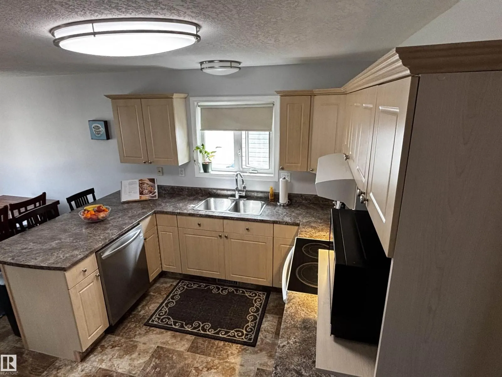 152 Mackay CR