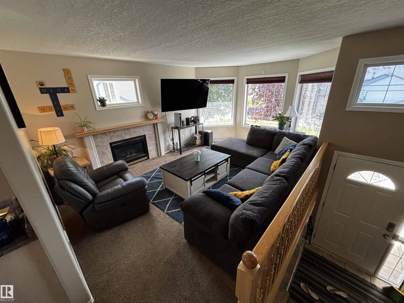 152 Mackay CR