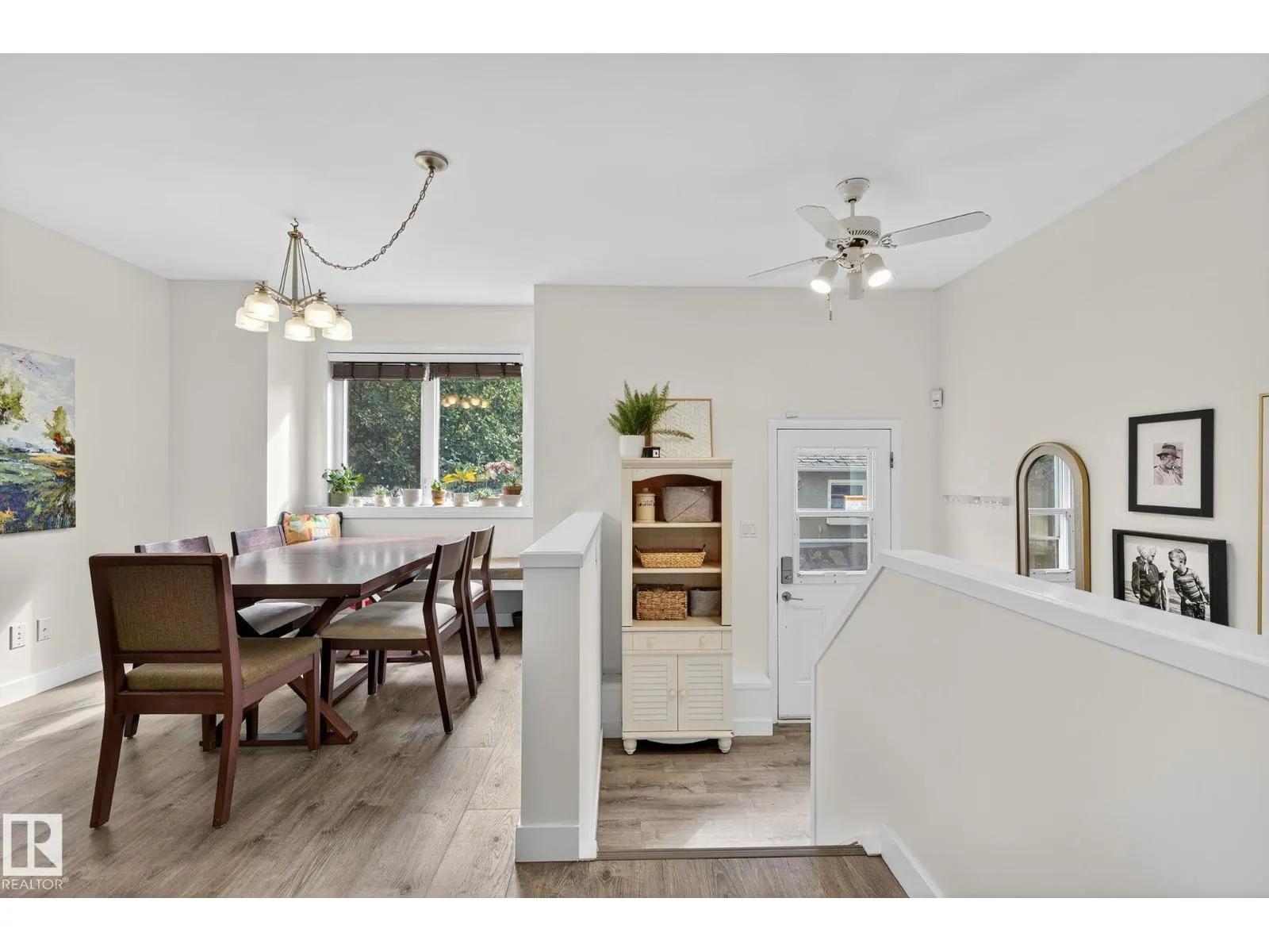 9263 77 ST NW