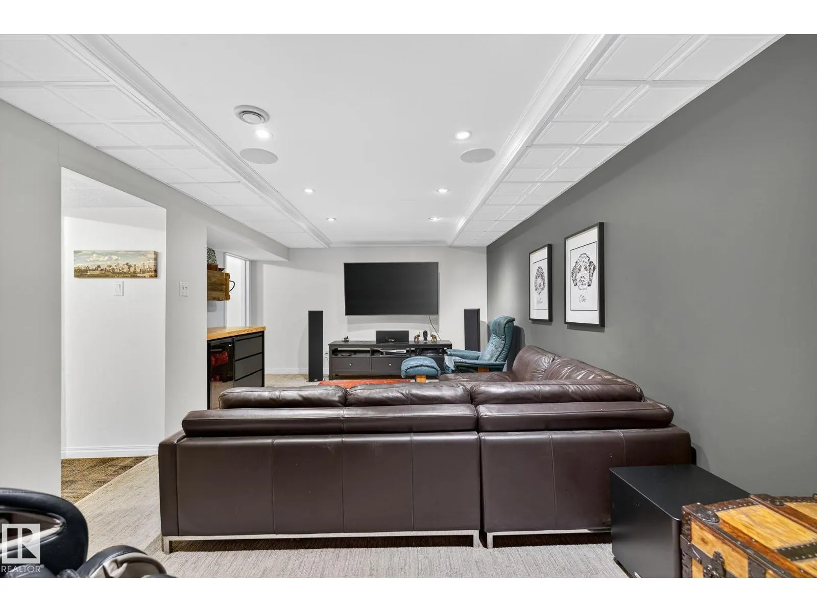 9263 77 ST NW