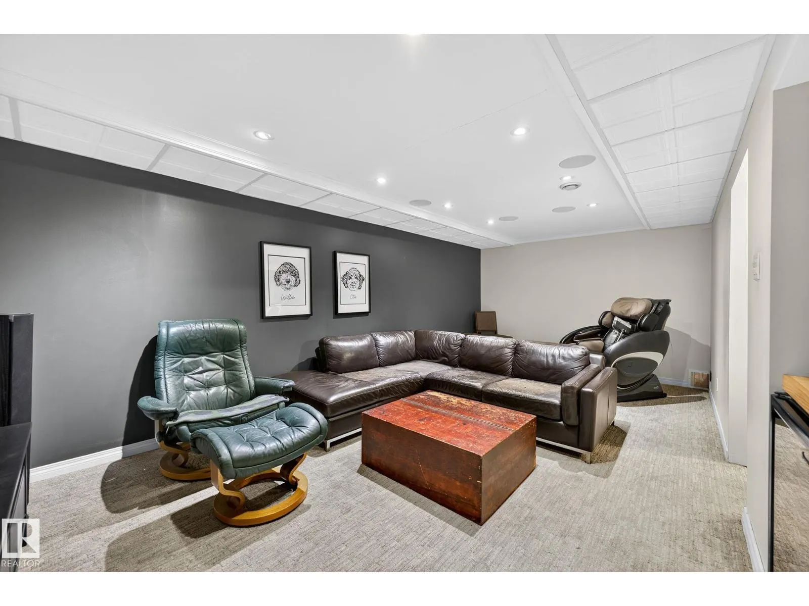 9263 77 ST NW