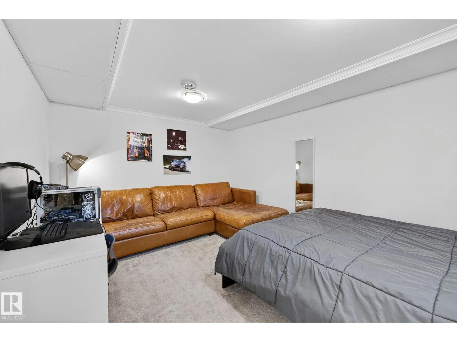 9263 77 ST NW
