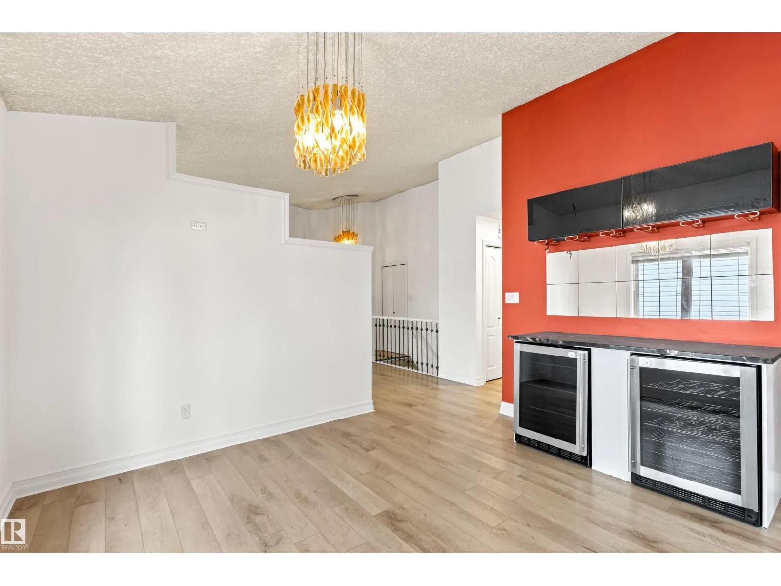 7 HAMPTON CR