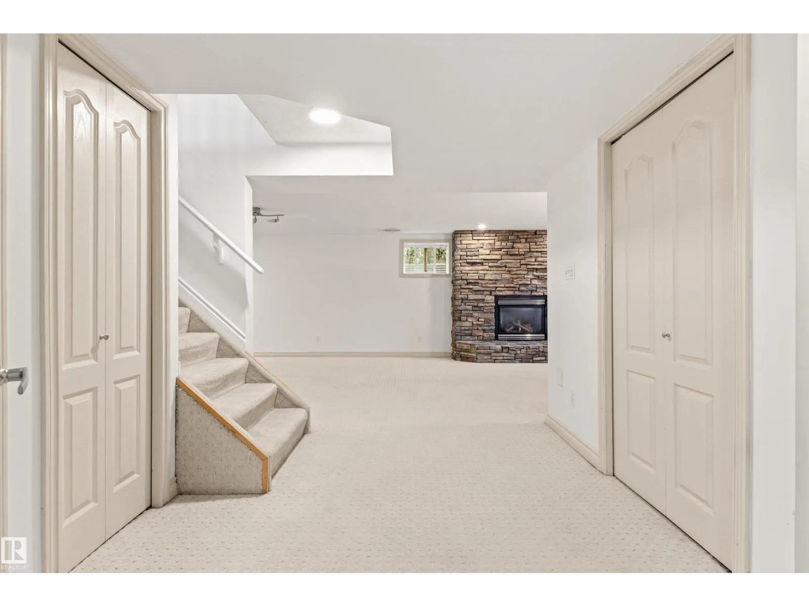 7 HAMPTON CR