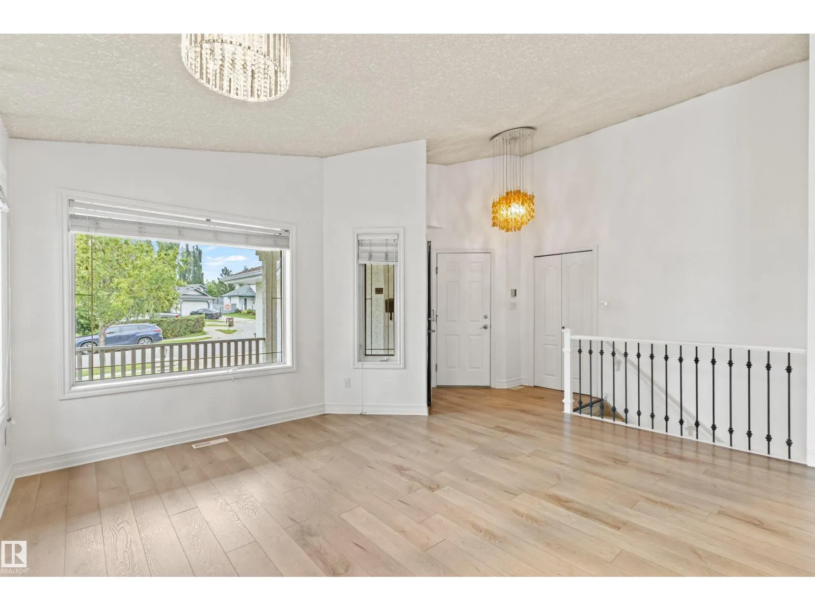 7 HAMPTON CR