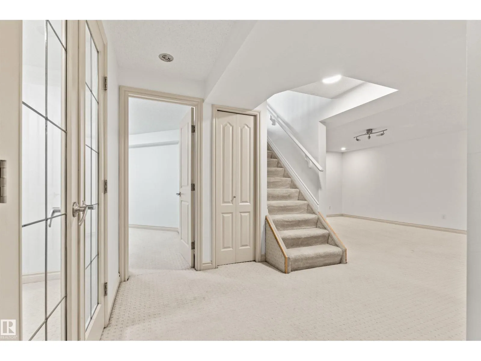 7 HAMPTON CR