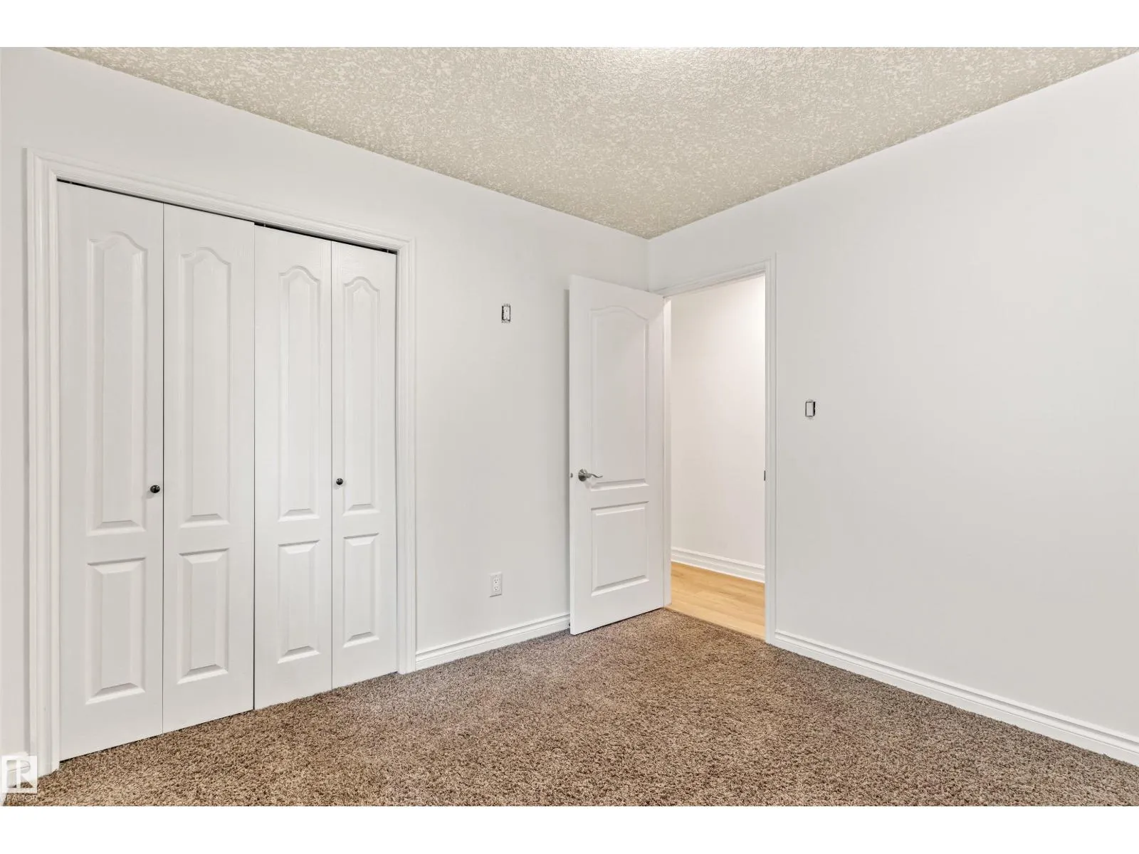 7 HAMPTON CR