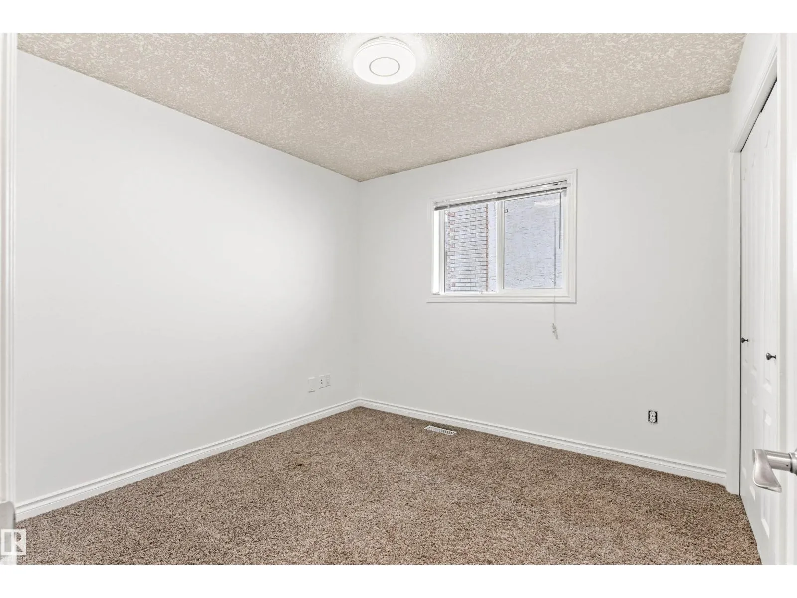 7 HAMPTON CR