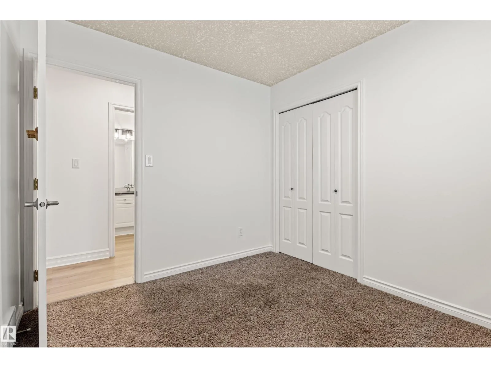 7 HAMPTON CR