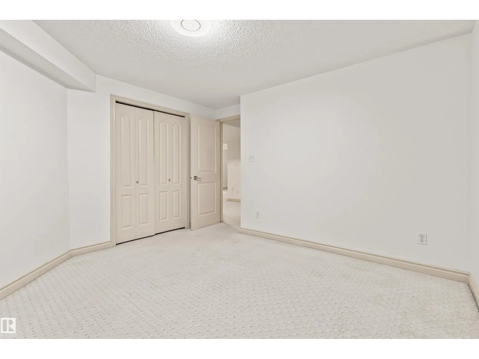 7 HAMPTON CR