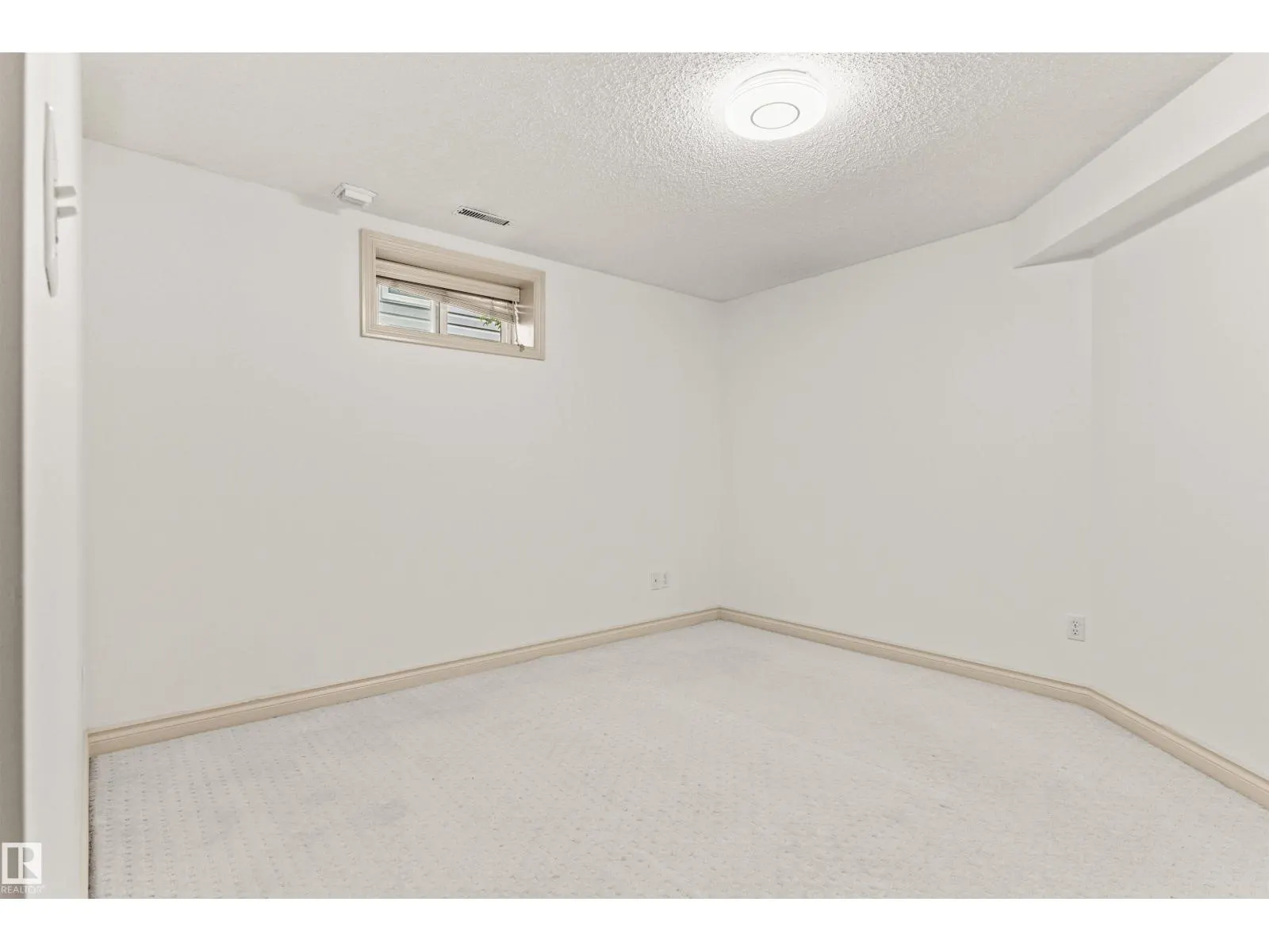 7 HAMPTON CR