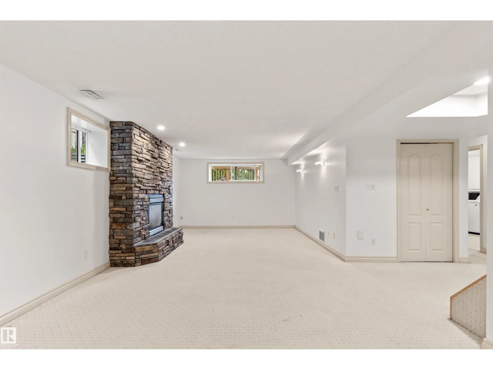 7 HAMPTON CR