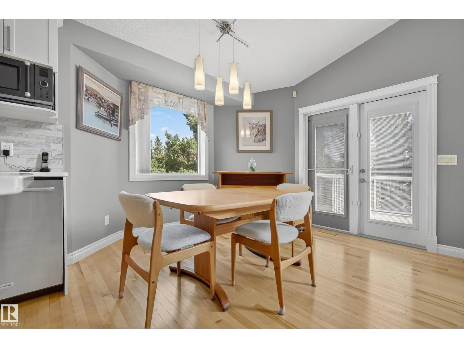6 Hunter PL