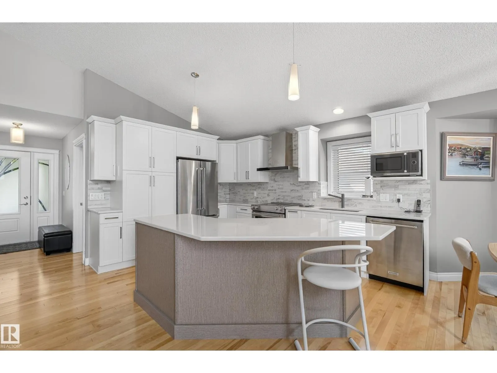 6 Hunter PL