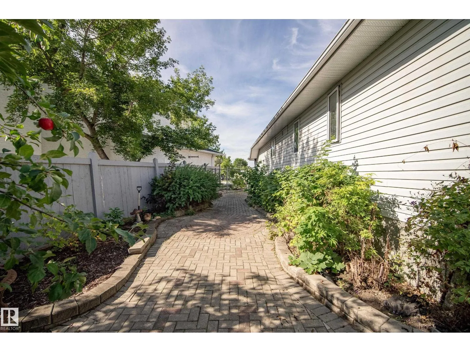 6 Hunter PL