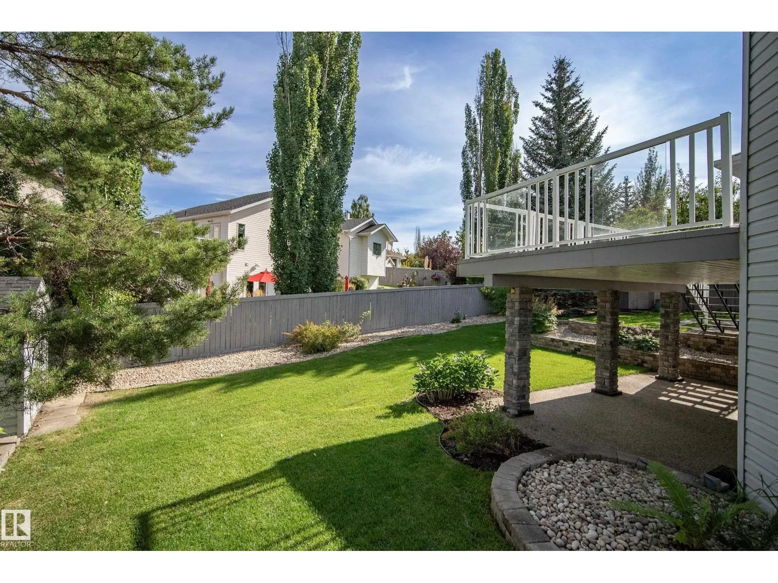 6 Hunter PL