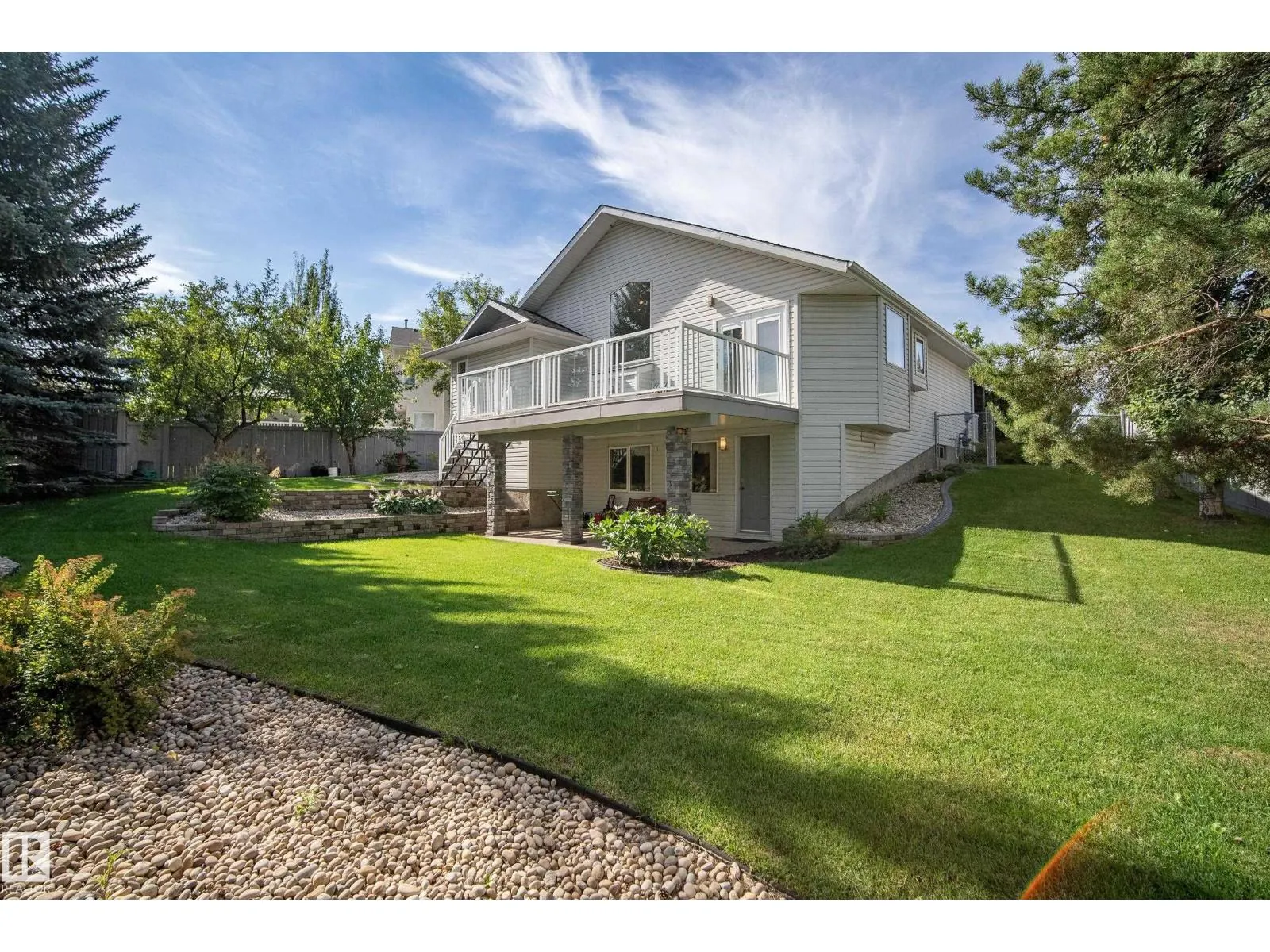 6 Hunter PL