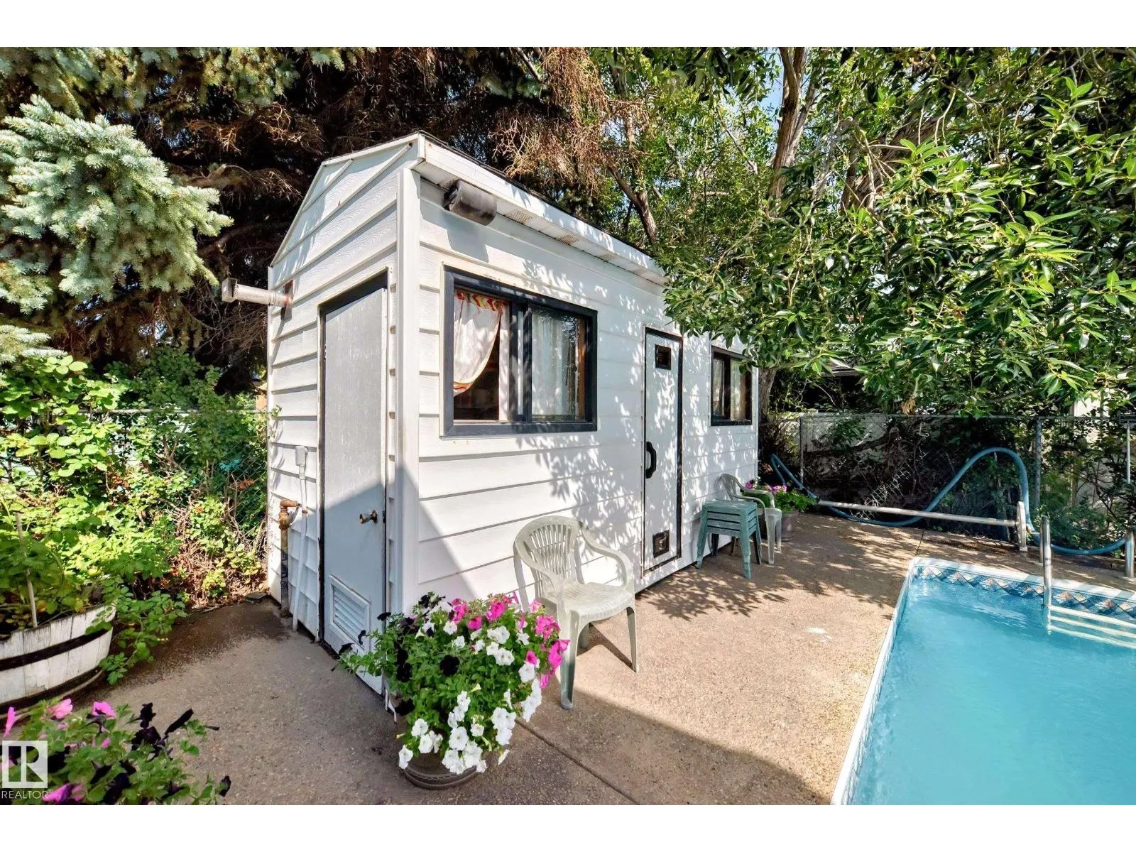 1005 STRATHCONA DR