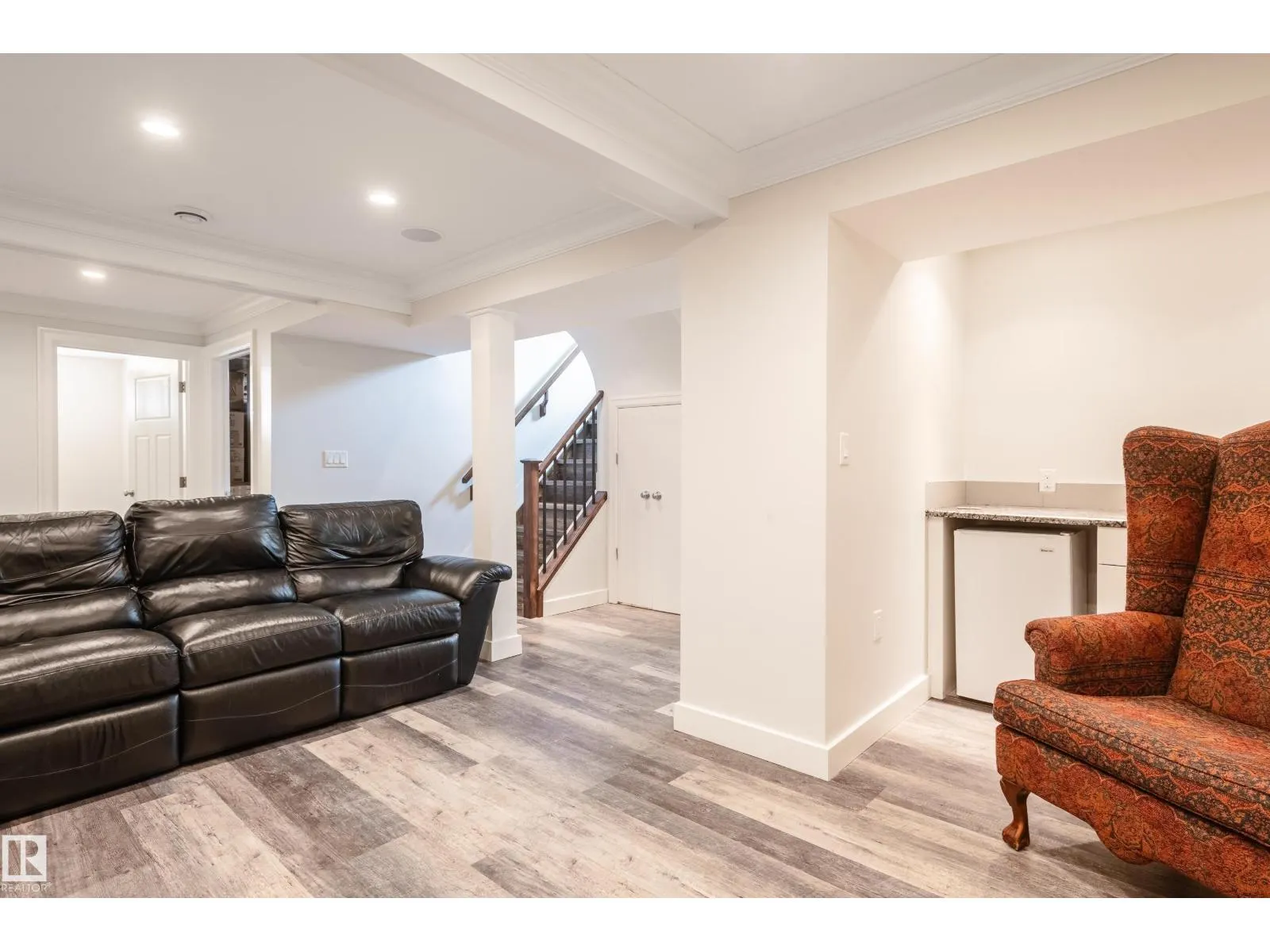 14339 92A AV NW