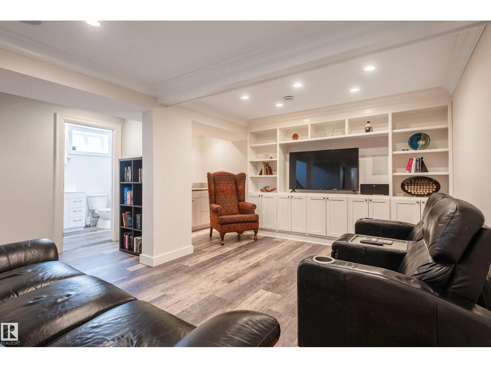 14339 92A AV NW